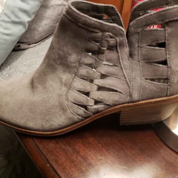 Vince Camuto Ankle boots - Picture 3 of 8